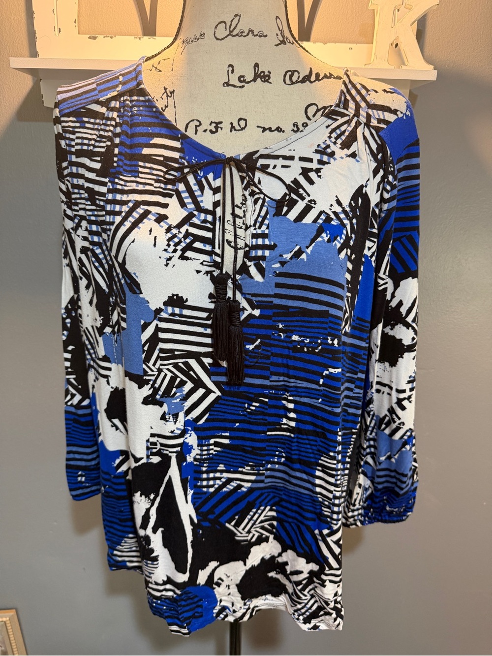CUPIO BLACK/WHITE/BLUE ABSTRACT TASSEL TIE TUNIC SZ XL NWT